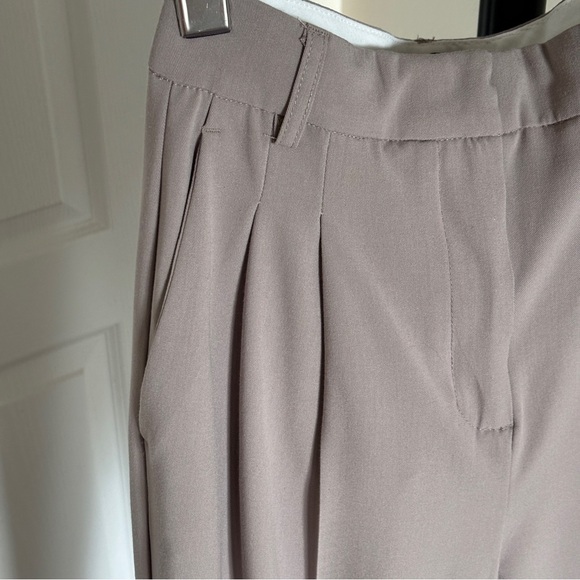 Dynamite Pleated Wide Leg Pants - Picture 3 of 6